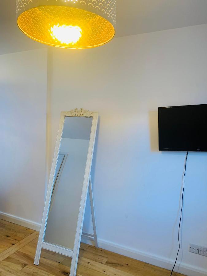 Riverside Double Room With Double Sofa Bed Londres Exterior foto